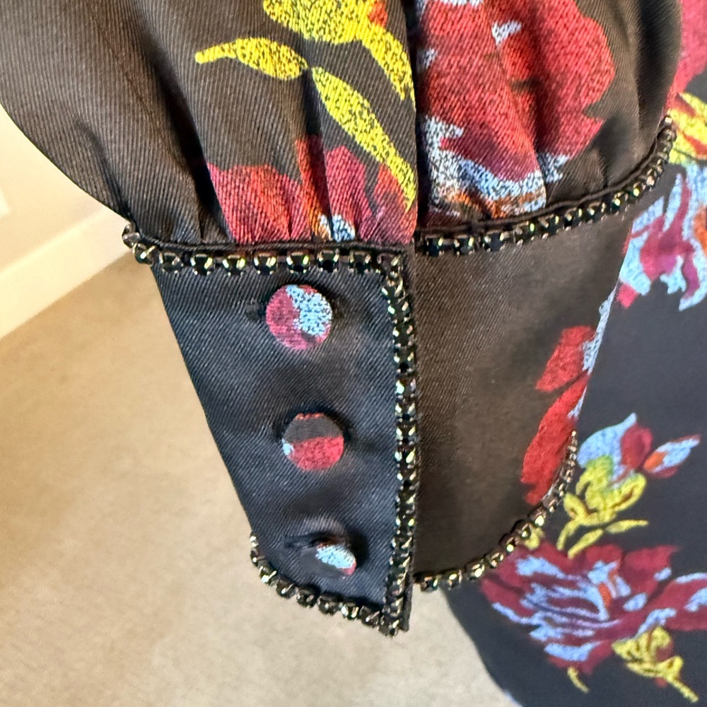 CINQ À SEPT Blanche Rhinestone Embellished Floral Print Blouse size M - Picture 7 of 9